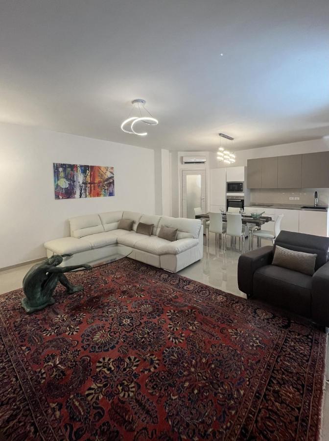 Residence Belvedere Trieste Bagian luar foto