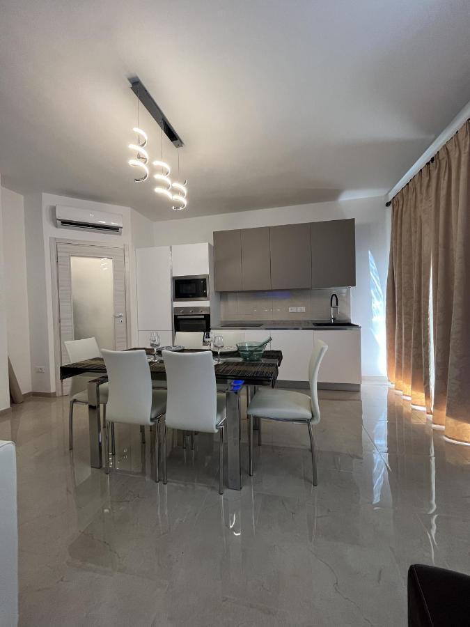 Residence Belvedere Trieste Bagian luar foto